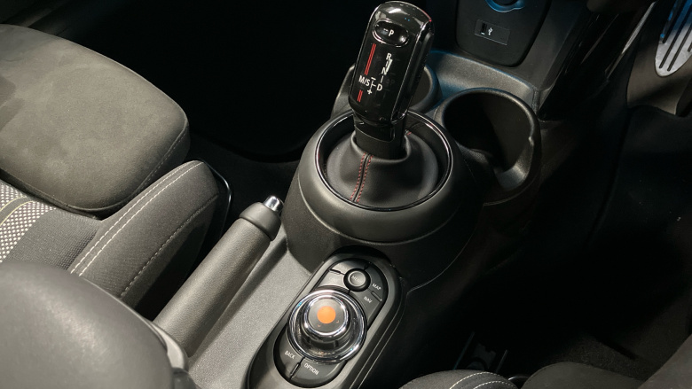 MINI Hatchback 2.0 Cooper S Sport II 3dr Auto Petrol Hatchback